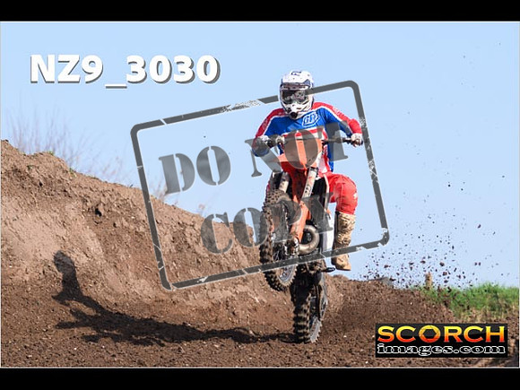 Experts-068