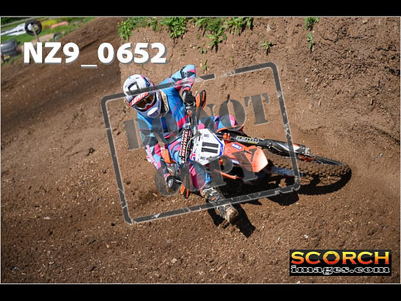 Experts-060