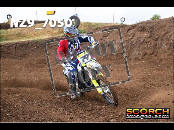 Green-Over 40-039