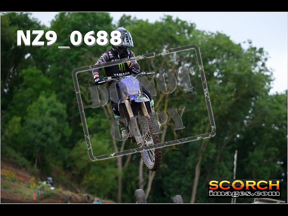 Experts-028