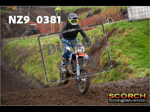 IntersGreenOrange-094