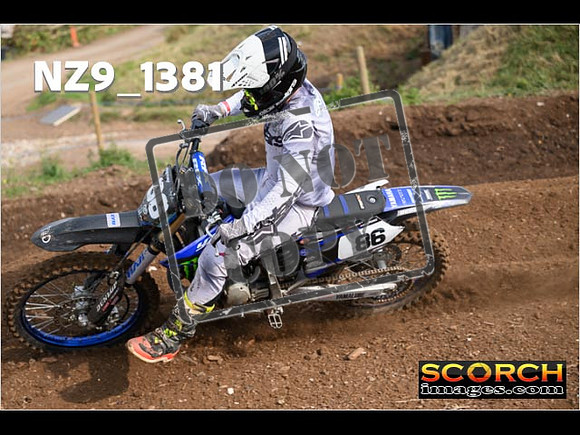 Experts-086