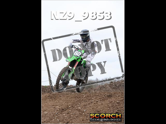 Experts-074
