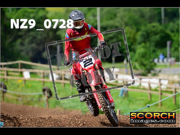 Experts-053