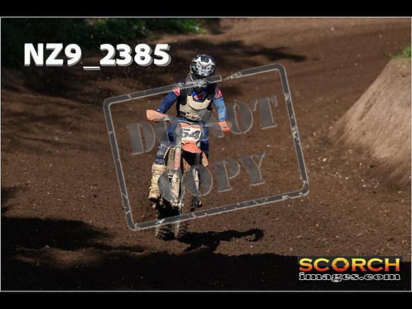Experts-042