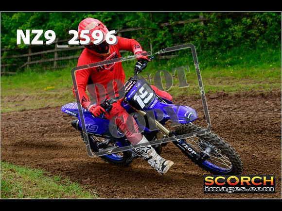 Experts-094