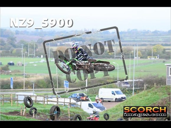 Experts-067