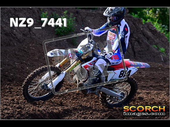 Experts-086