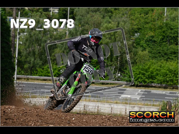 Experts-089