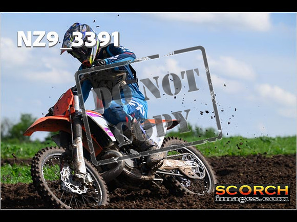 Experts-085