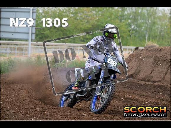 Experts-013