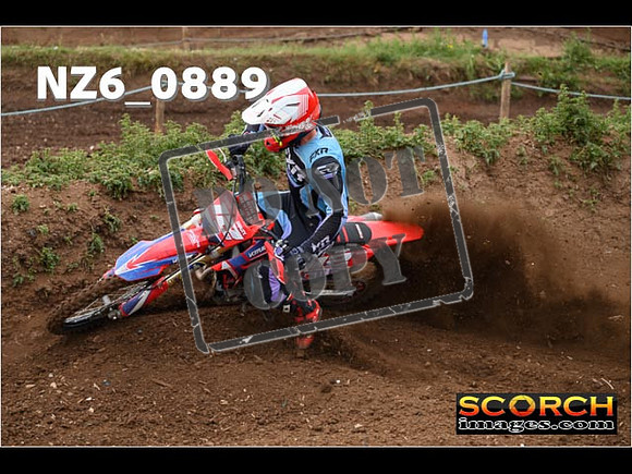 Experts-082