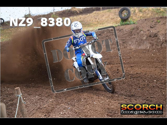 Experts-072