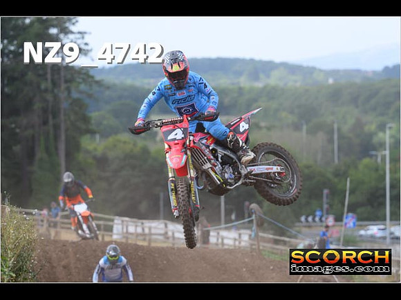 Experts-124