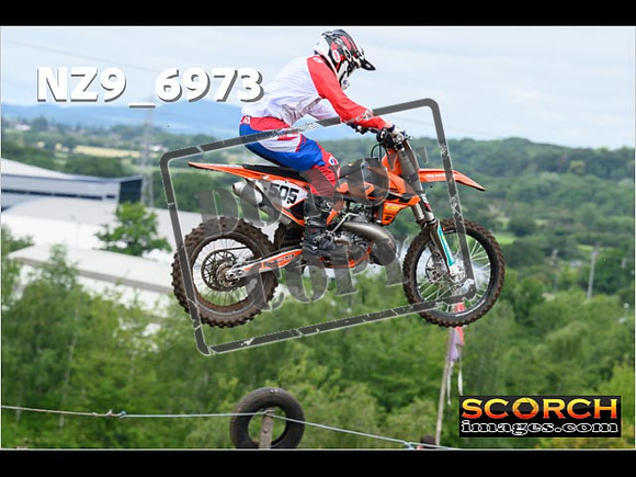 Experts-097