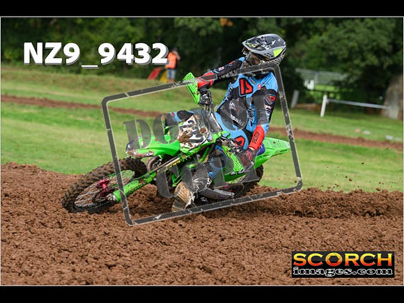 Experts-094