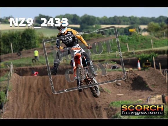 Experts-090