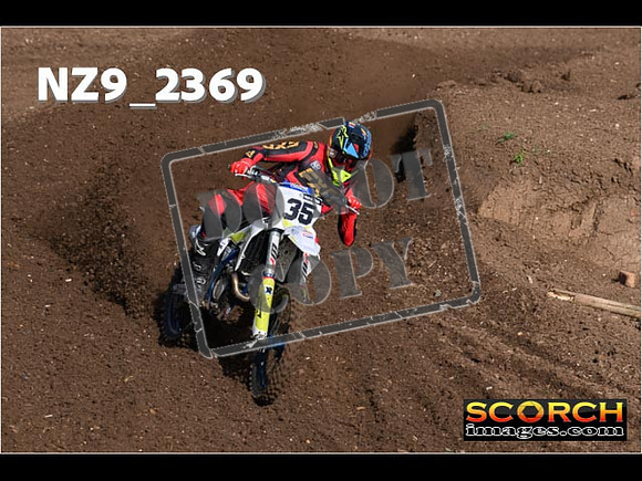 Experts-027