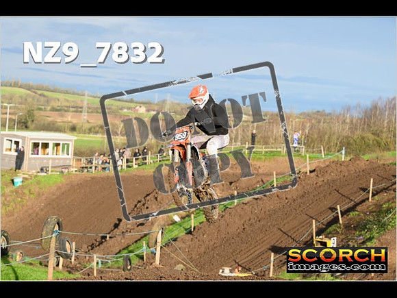 Experts-049