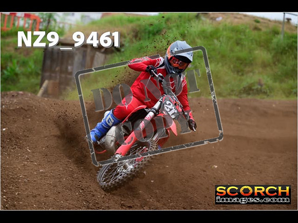 Experts-063