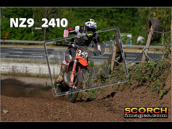 Experts-067