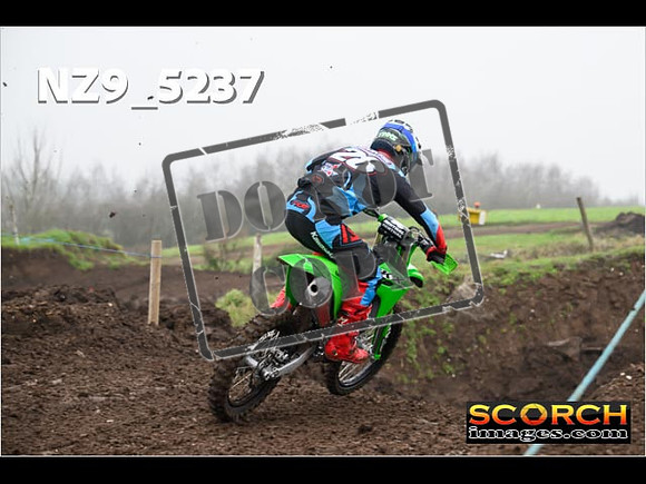 Experts-097