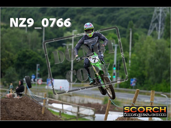 Experts-034