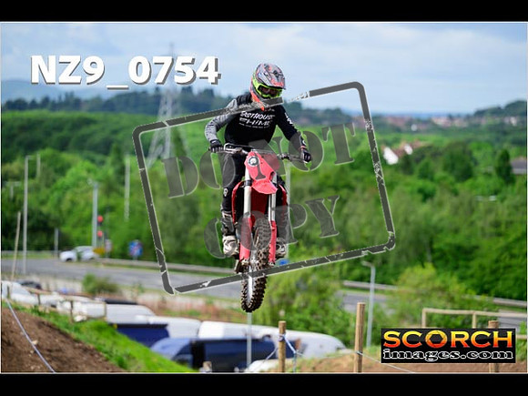 Experts-078