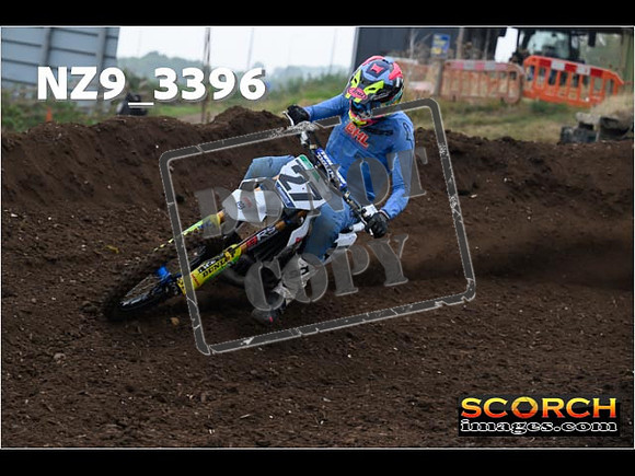 Experts-056