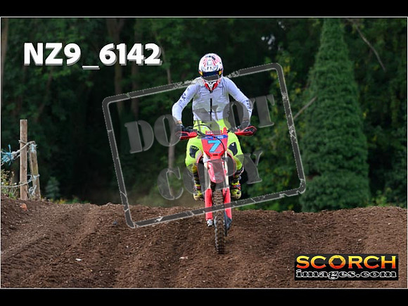 Thur14Aug-005