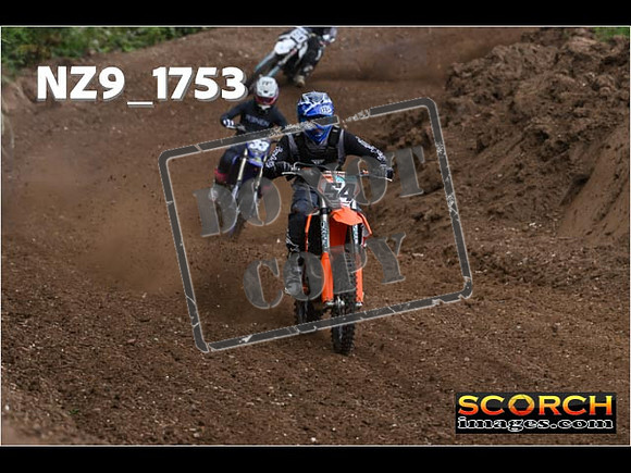 IntersGreenOrange-011