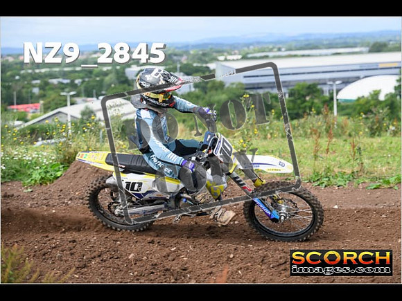Experts-063