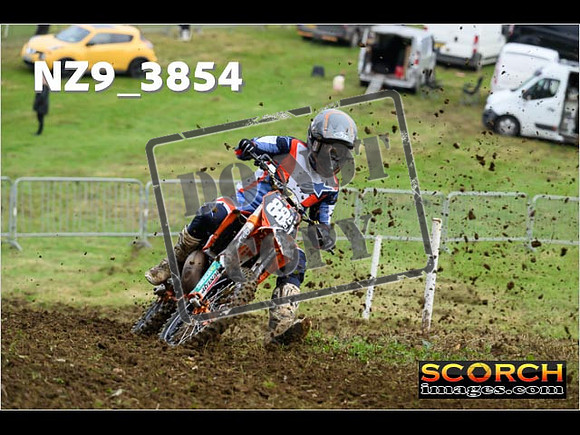Experts-048