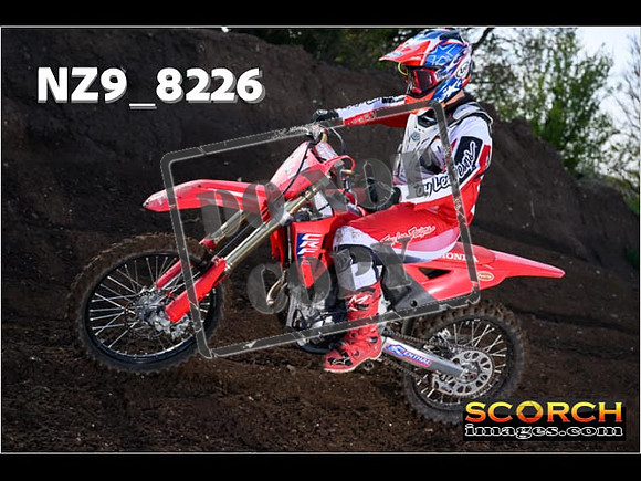 Thur10Apr-029