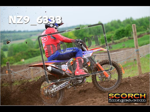 Experts-086