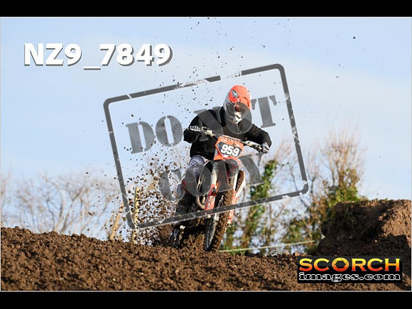 Experts-066