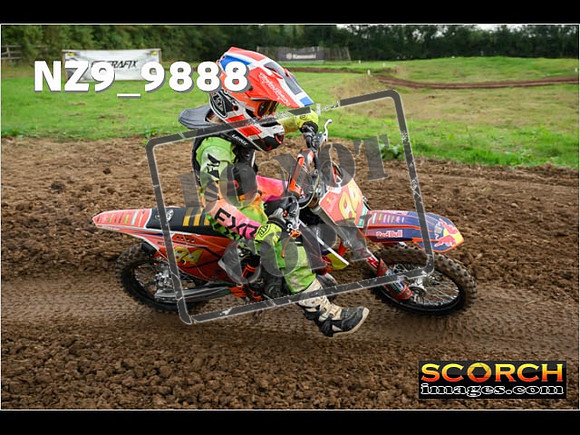 65's-079