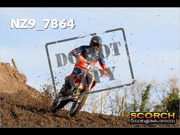 Experts-080