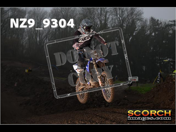 Experts-054