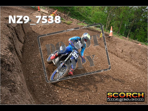 Experts-052