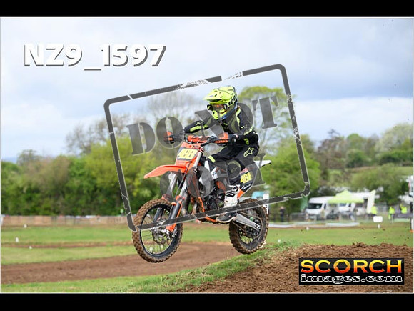 85's-041