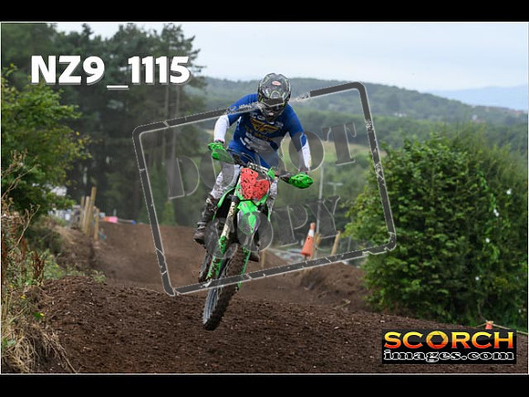 Experts-067