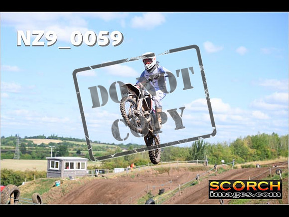 Experts-069