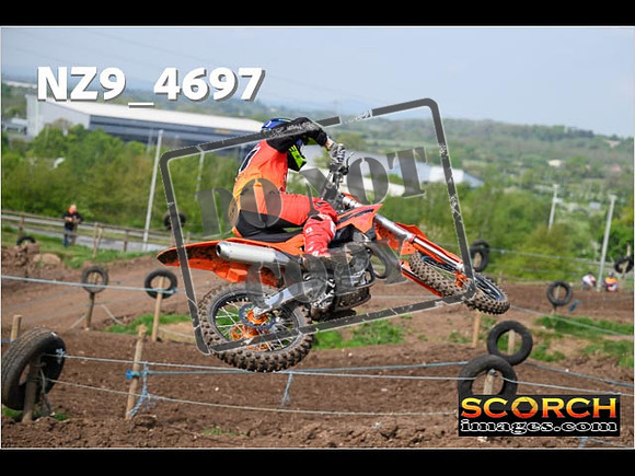 Experts-078