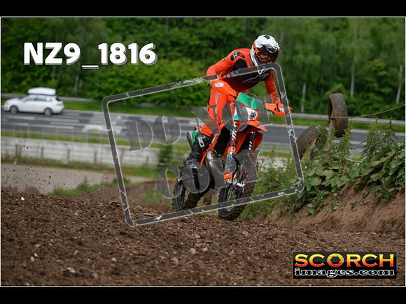 Experts-039