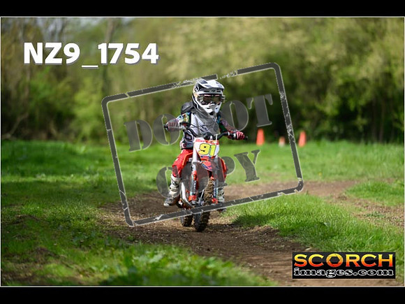 Pee Wee Kids Track-12