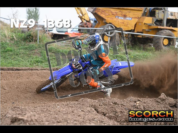 Experts-073