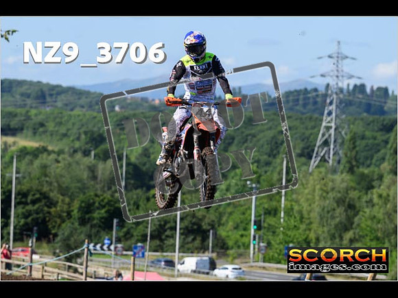 Experts-071