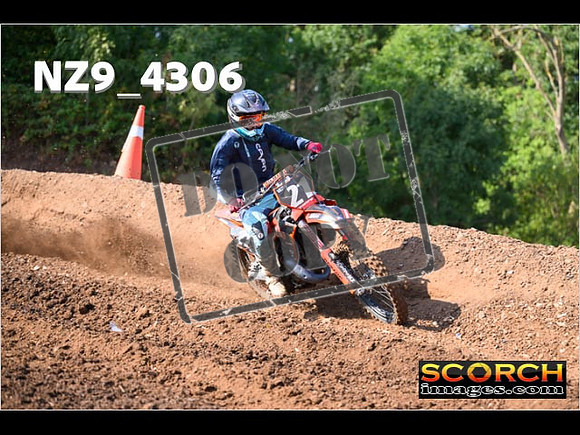 Experts-040