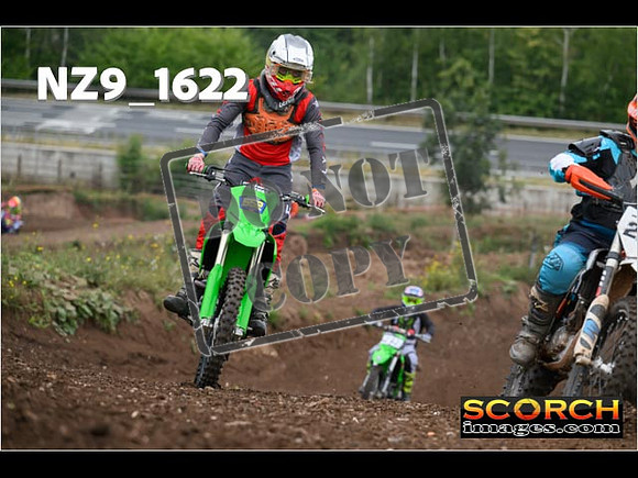 IntersGreenOrange-028